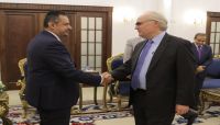 المبعوث الأمريكي في عدن.. دعماً للحكومة ورفضاً لتصعيد المليشيا المبعوث الأمريكي في عدن.. دعماً للحكومة ورفضاً لتصعيد المليشيا