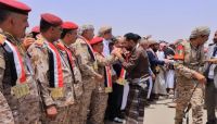 الجيش يرحب بالأسرى والمختطفين ويؤكد: سنحرر من بقي منهم وكل اليمنيين أمانة في أعناقنا الجيش يرحب بالأسرى والمختطفين ويؤكد: سنحرر من بقي منهم وكل اليمنيين أمانة في أعناقنا