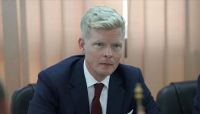 المبعوث الأممي يدعو الى اطلاق الأسرى والمختطفين وفق "مبدأ الكل مقابل الكل" المبعوث الأممي يدعو الى اطلاق الأسرى والمختطفين وفق "مبدأ الكل مقابل الكل"