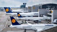 إلغاء نحو 100 رحلة إثر غرق مدرج مطار فرانكفورت بألمانيا