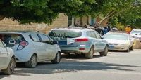 عناصر حوثية تقتحم "بيت غلاب" في صنعاء وتطالب النساء والأطفال بالمغادرة عناصر حوثية تقتحم "بيت غلاب" في صنعاء وتطالب النساء والأطفال بالمغادرة