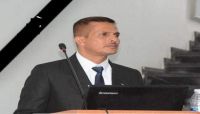 مقتل أكاديمي وشقيقه برصاص مسلح أمام محكمة في صنعاء مقتل أكاديمي وشقيقه برصاص مسلح أمام محكمة في صنعاء