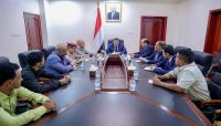 رئيس الوزراء يؤكد التزام الحكومة بمعالجة الجرحى ورعاية أسر الشهداء رئيس الوزراء يؤكد التزام الحكومة بمعالجة الجرحى ورعاية أسر الشهداء