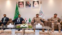 "عبدالله العليمي" يلتقي قائد القوات المشتركة ويؤكد بأن الأعمال الجبانة لا تعبر إلا عن مرتكبيها "عبدالله العليمي" يلتقي قائد القوات المشتركة ويؤكد بأن الأعمال الجبانة لا تعبر إلا عن مرتكبيها