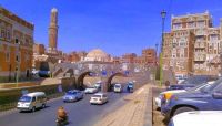 مصدر يتحدث عن نجاة مواطن وابنتيه من تقطع 5 مسلحين وسط "السائلة" في صنعاء مصدر يتحدث عن نجاة مواطن وابنتيه من تقطع 5 مسلحين وسط "السائلة" في صنعاء