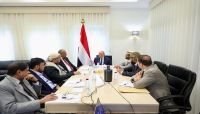 "الرئاسي اليمني" يدين العدوان الاسرائيلي على صنعاء ويحمل مليشيات الحوثي مسؤولية هذا التصعيد "الرئاسي اليمني" يدين العدوان الاسرائيلي على صنعاء ويحمل مليشيات الحوثي مسؤولية هذا التصعيد