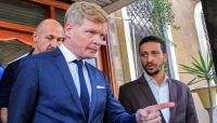 المبعوث الأممي يحث الحوثيين على اطلاق المعتقلين الدوليين دون قيد او شرط المبعوث الأممي يحث الحوثيين على اطلاق المعتقلين الدوليين دون قيد او شرط