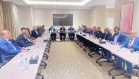 تكتل الأحزاب السياسية يبحث الفرص المتاحة لتحرير صنعاء تكتل الأحزاب السياسية يبحث الفرص المتاحة لتحرير صنعاء