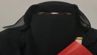 الناشطة "عواطف علي" تطالب بإيقاف الجرائم والانتهاكات الحوثية بحق النساء في صنعاء الناشطة "عواطف علي" تطالب بإيقاف الجرائم والانتهاكات الحوثية بحق النساء في صنعاء