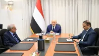 "العليمي" يؤكد أنّ الدولة لن تسمح بأي رحلات خارج اختصاصاتها الحصرية ولا بديل أمام المليشيات سوى القبول بالمبادرات الإنسانية المعلنة